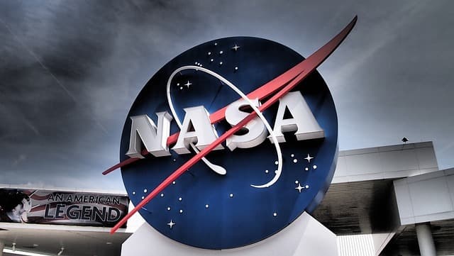 nasa-621411_640